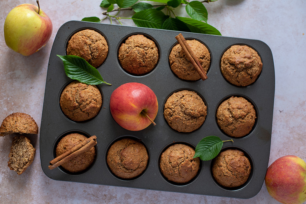Rezept: Apfel-Zimt-Muffins ohne Zucker | 2 Grundrezept für fruchtige Vollkorn Muffins02
