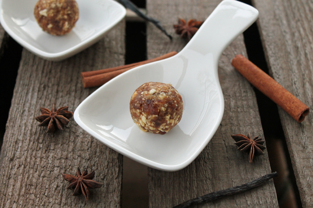 Weihnachtliche Energy Balls1