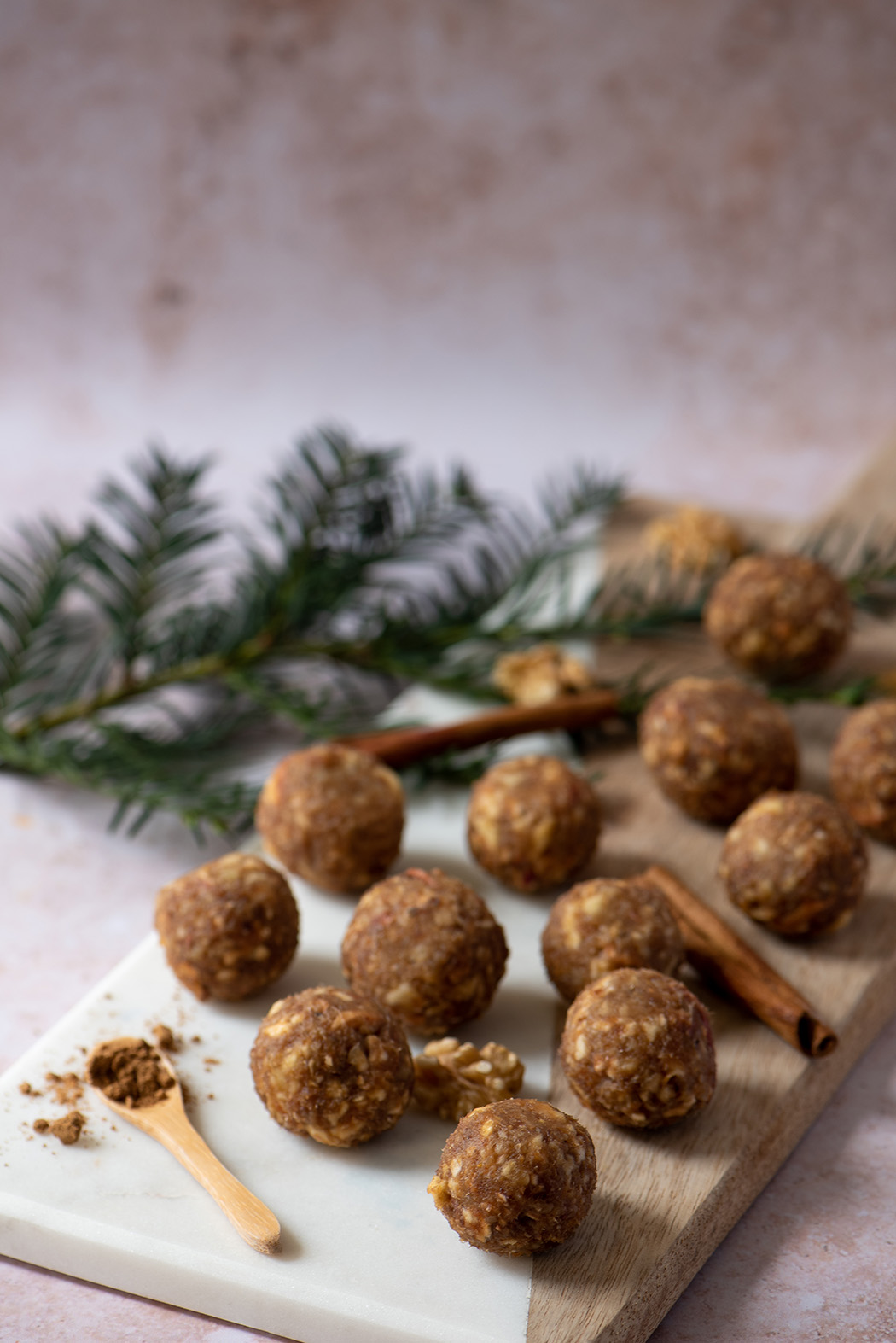 Gesunde Snacks: Weihnachtliche Energy Balls | 2 Gesunde Snacks weihnachtliche Energy Balls01