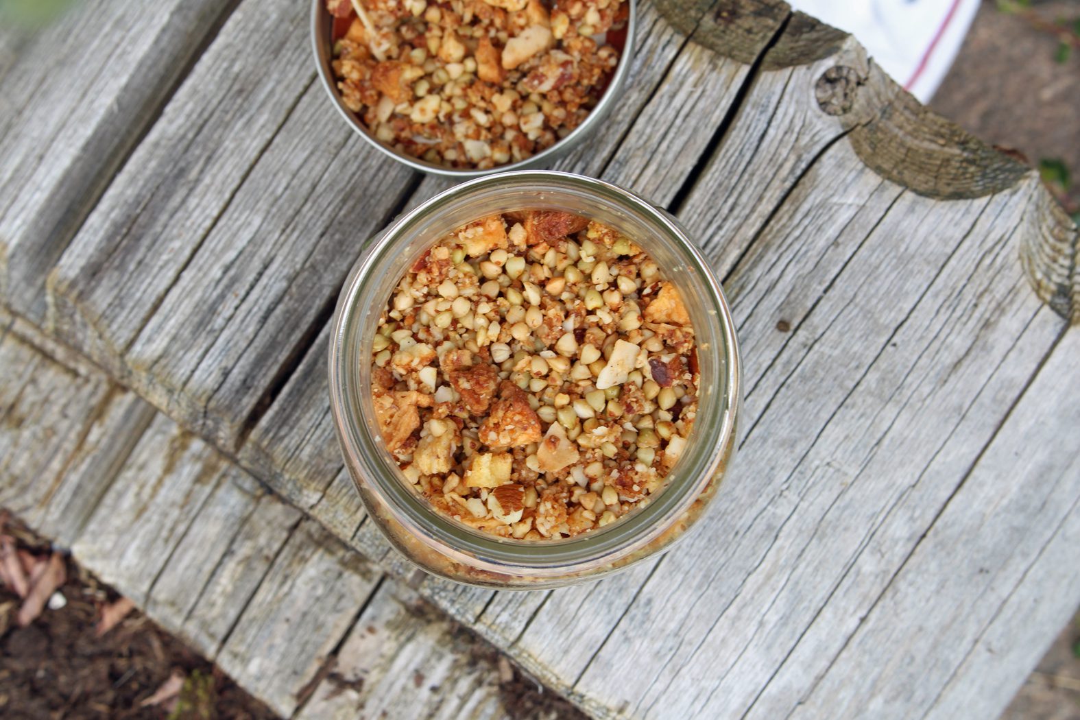 Clean Eating: Ungesunde Convenience-Produkte gesund und zuckerfrei zubereiten | 11 Buchweizen Granola Apfel-Zimt2