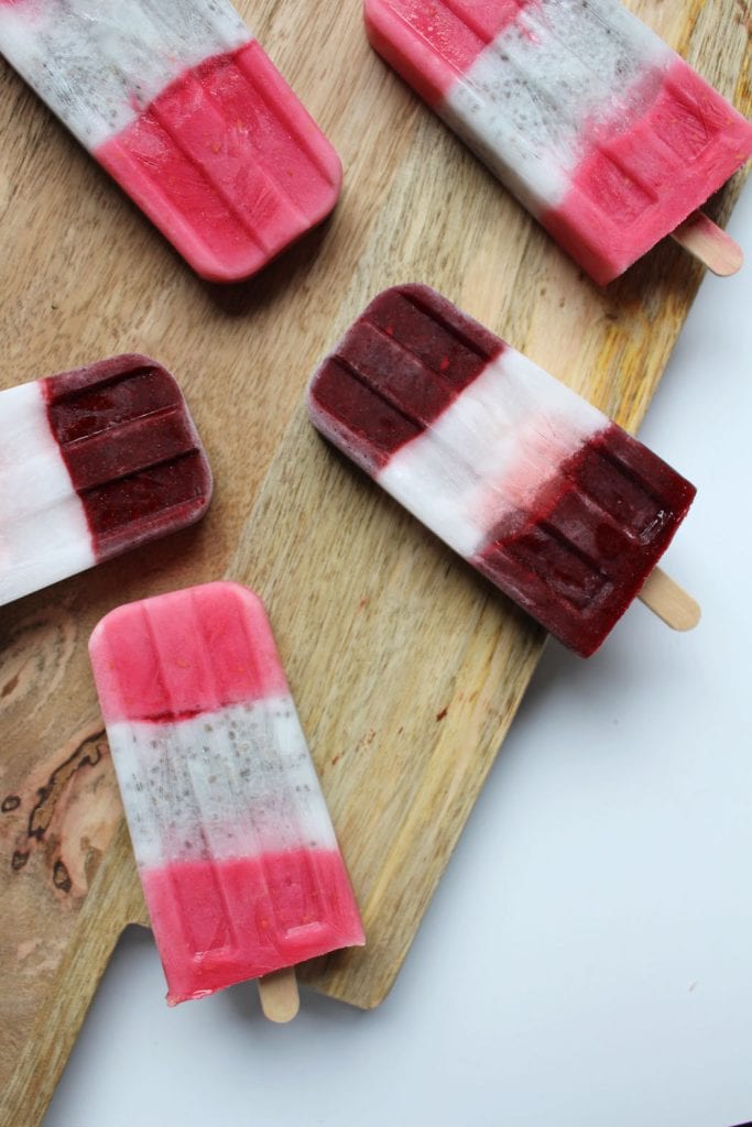 Superfood-Popsicles: Himbeer-Chia-Pudding & Açaí-Brombeere | Superfood-Popsicles
