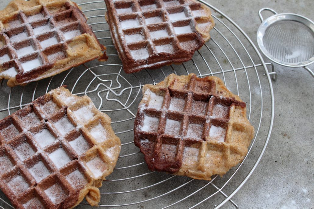 Rezept: Belgische Schoko-Vanille-Waffeln {ohne Zucker und vegan ...