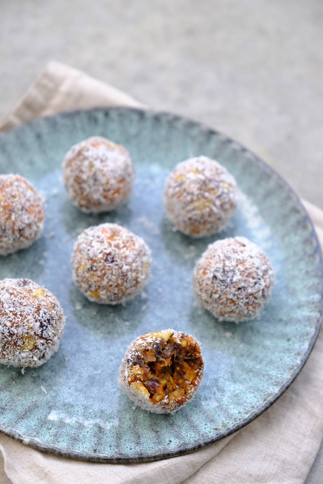 Carrot Cake Energy Balls04