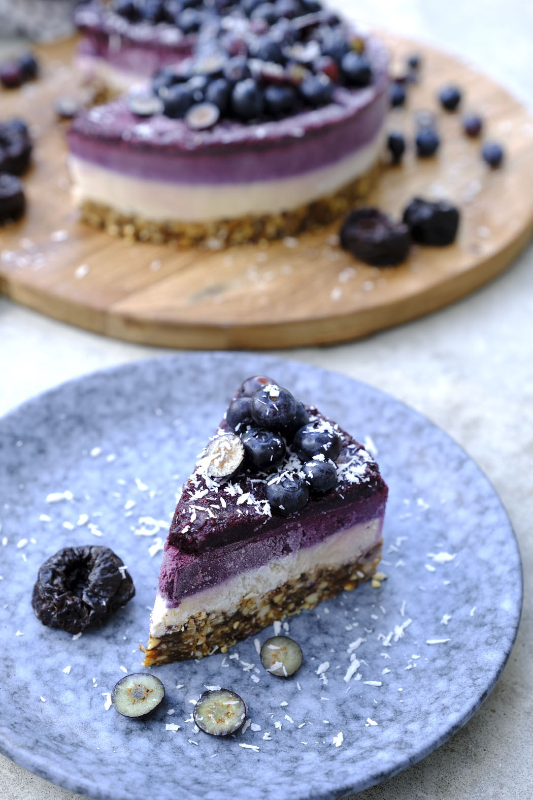 Blaubeer Kokos Torte mit kalifornischen Trockenpflaumen02