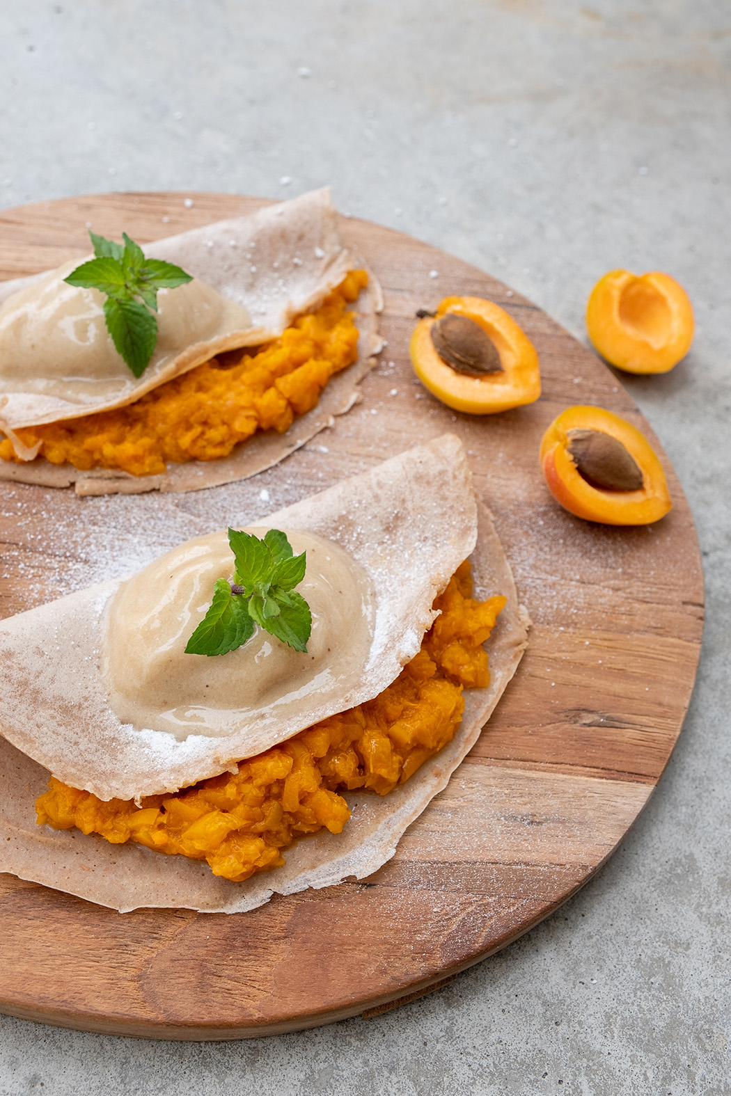 Crêpes mit Aprikosen Kompott und Vanille Nicecream02 1