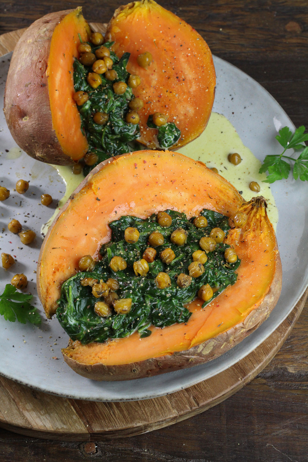 Rezept: Gebackene Süßkartoffeln Mit Spinat Und Gerösteten Kichererbsen ...