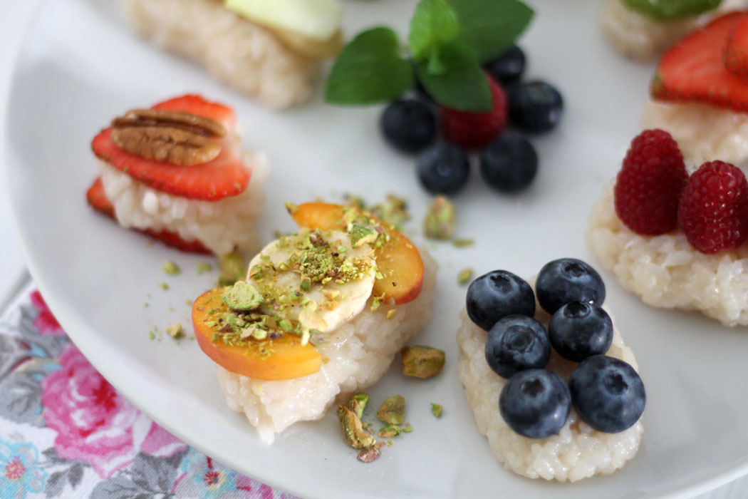 Süßes Sushi Mit Obst Als Dessert Oder Hauptspeise {ohne Zucker ...
