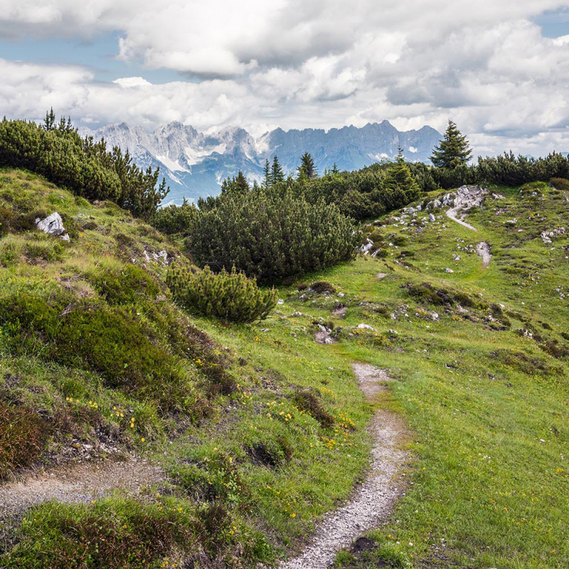 Relais-Chateaux_Hotel_Restaurant_Spa_Rosengarten_Kirchberg_Tirol_5-Sterne_Lifestyle_Hotel_Wolkenstimmung-am-Gaisberg_800px