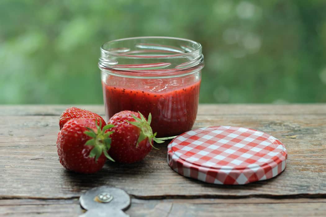 Gesunde Erdbeer-Chia-Marmelade Ohne Raffinierten Zucker | Projekt ...