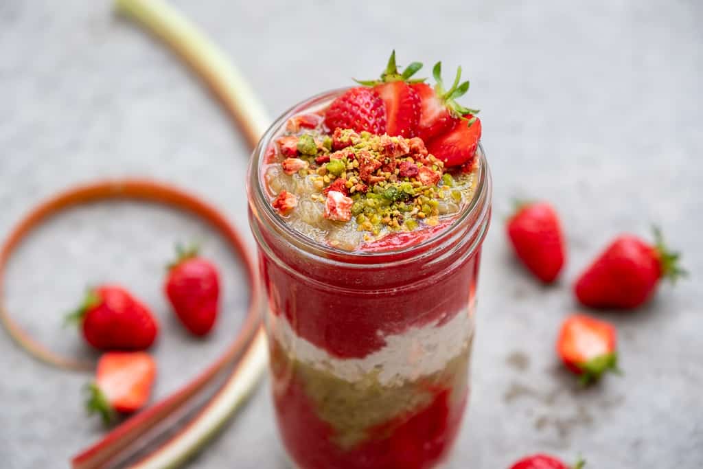 Erdbeer Rhabarber Overnight Oats02