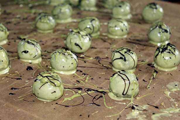 Matcha Pralinen