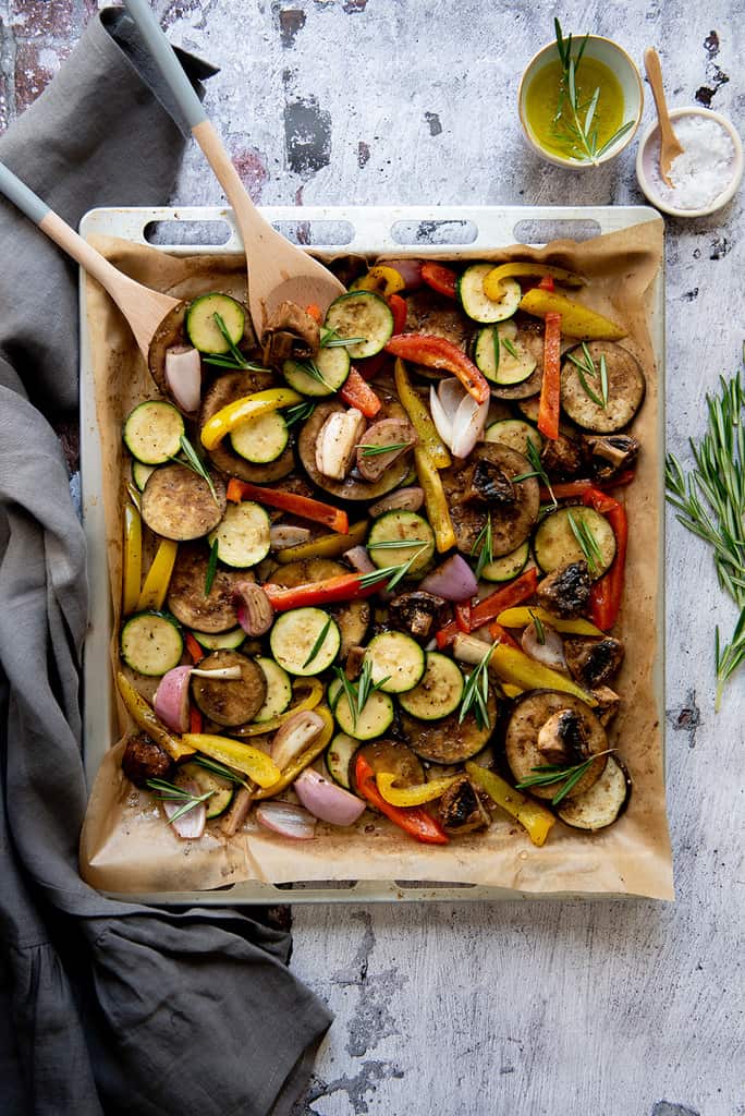 Schnelle Antipasti vom Blech (Ofengemüse)