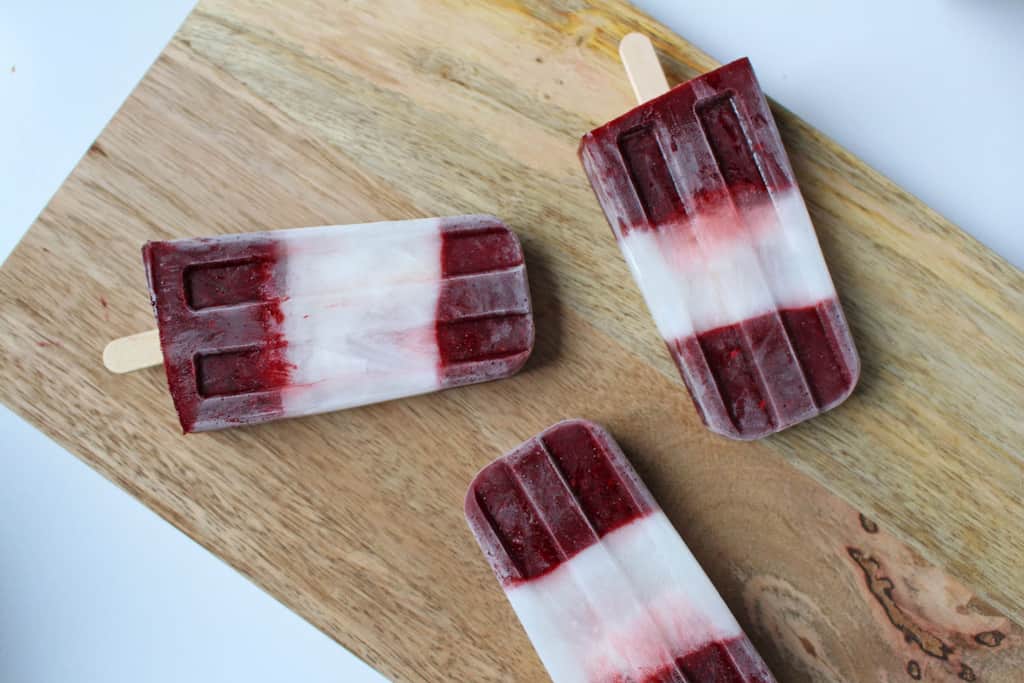 Superfood-Popsicles: Himbeer-Chia-Pudding & Açaí-Brombeere | Superfood Popsicles5