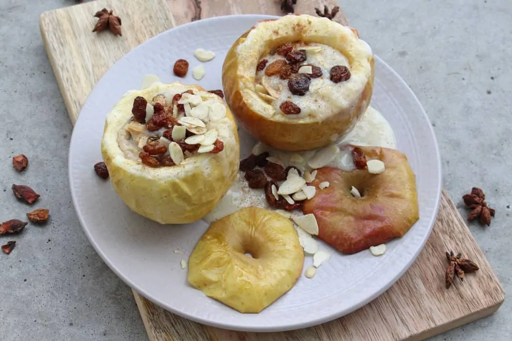 Rezept: Bratapfel mit Vanillesoße – gesund & industriezuckerfrei! | 4 Bratapfel Clean Eating01 15