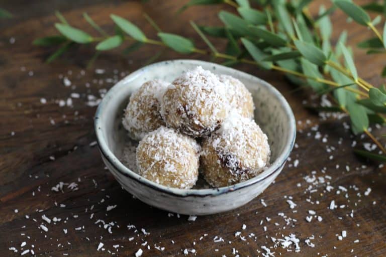 "Schneeball" Energy Balls