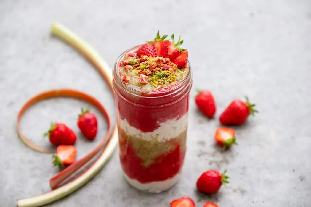 Phase 2 (Zuckerfrei-Challenge) | 59 Erdbeer Rhabarber Overnight Oats01 15