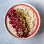 Overnight Oats mit frischen Cranberrys