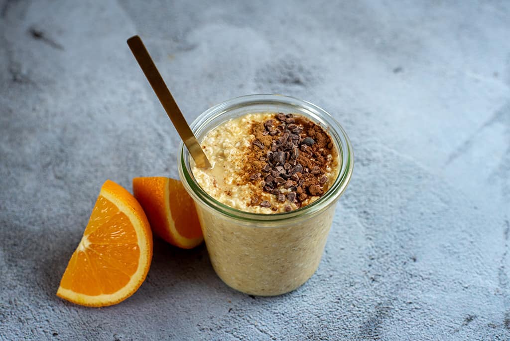 Overnight Oats mit fruchtiger Orange und süßer Schoko-Note