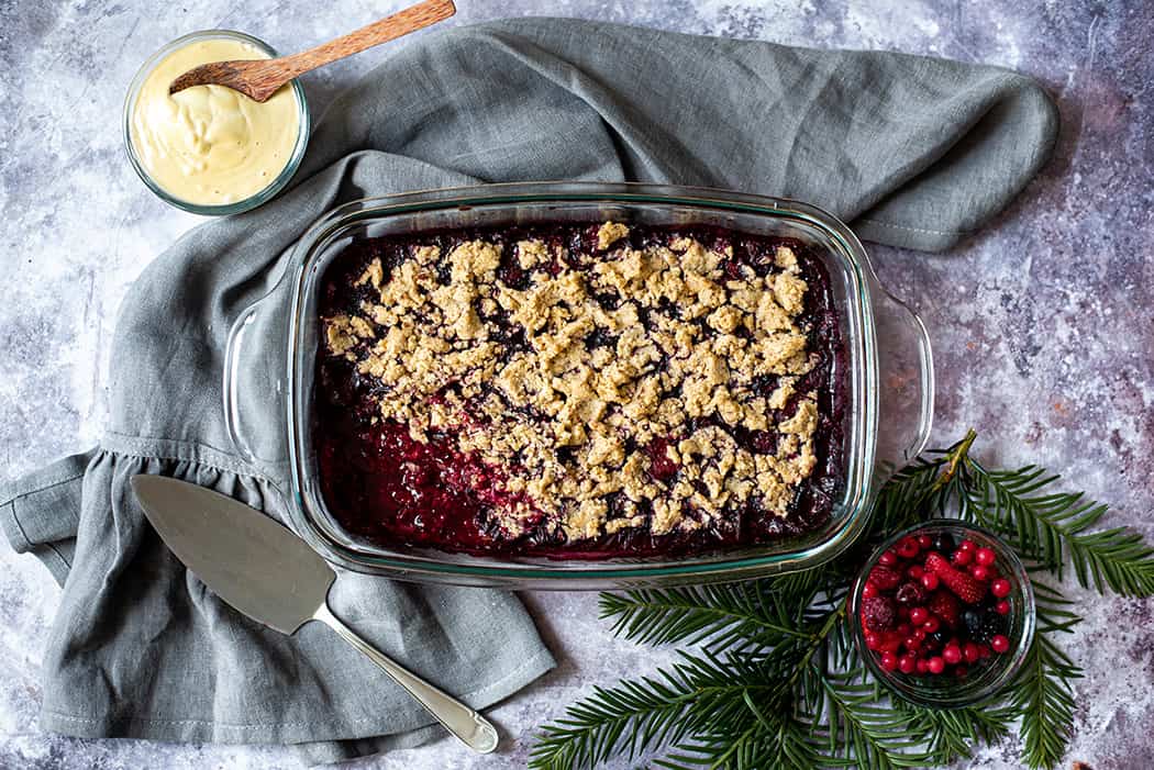 Rezept: Christmas Crumble mit Cashew-Vanille-Sauce