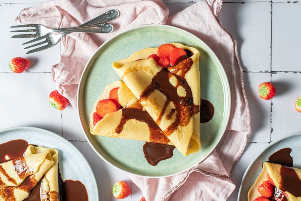 Crepes mit Erdbeeren und Schokosauce03