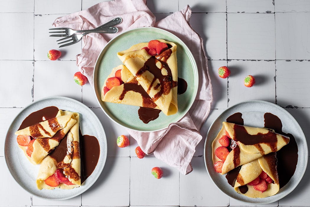 Crepes mit Erdbeeren und Schokosauce04