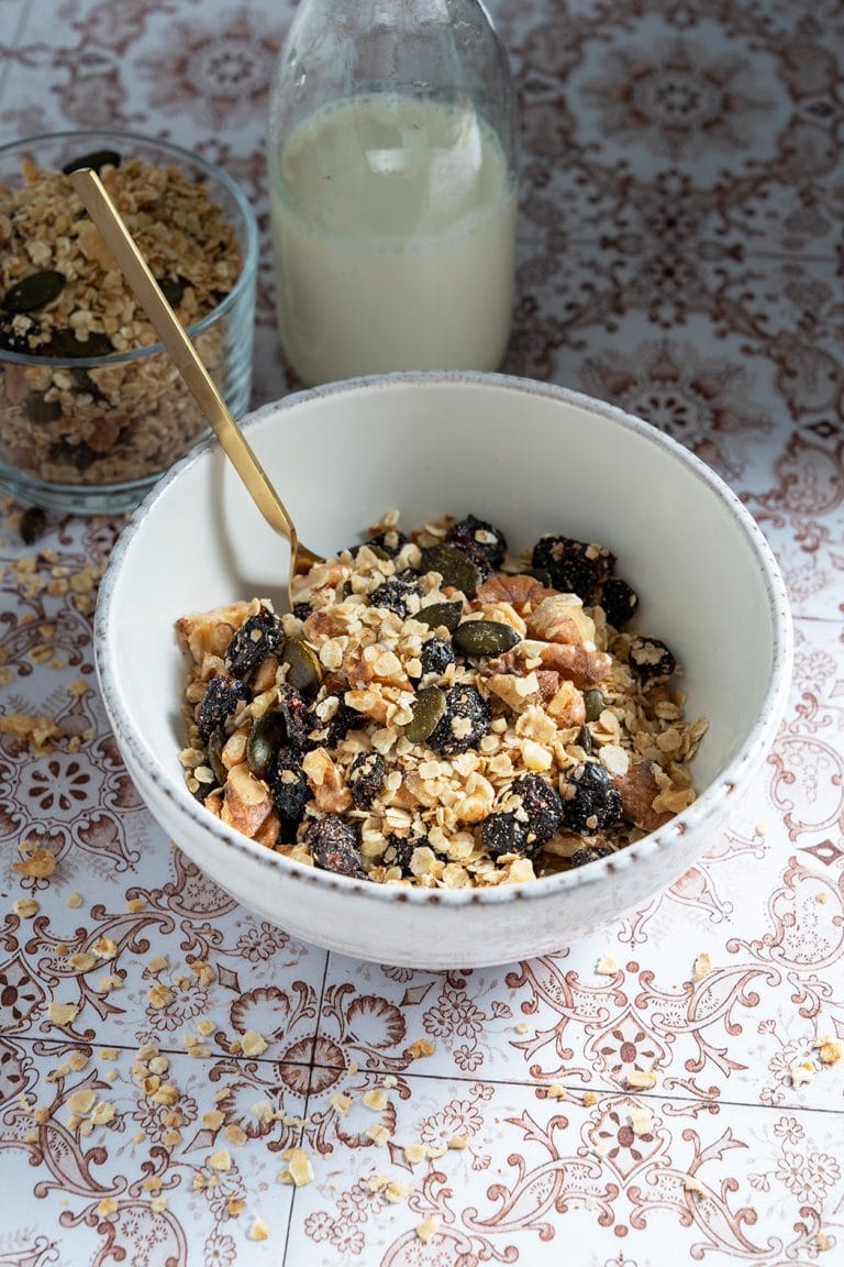 Rezept » Cranberry-Walnuss-Granola ohne Zucker – Lecker &amp; nur 13 Min.!