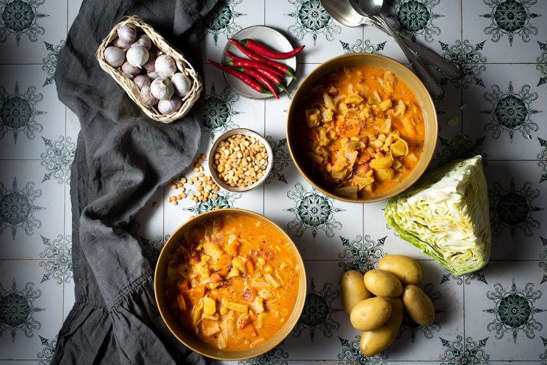 Spitzkohl-Curry