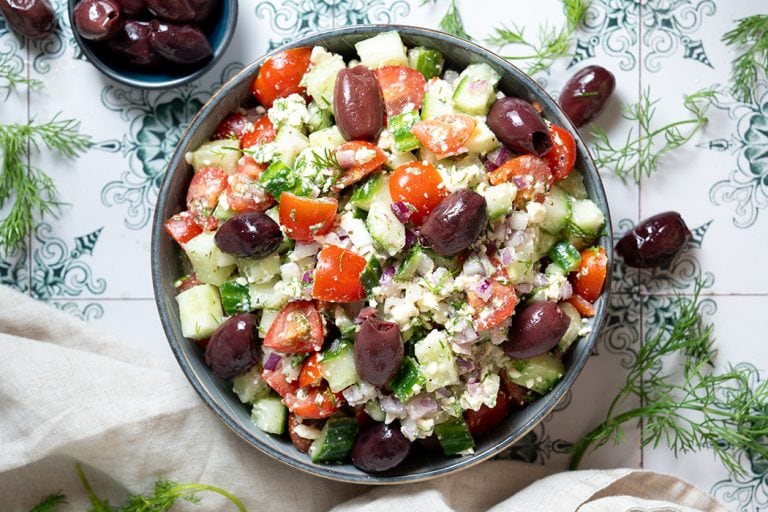 Griechischer Salat mit Feta